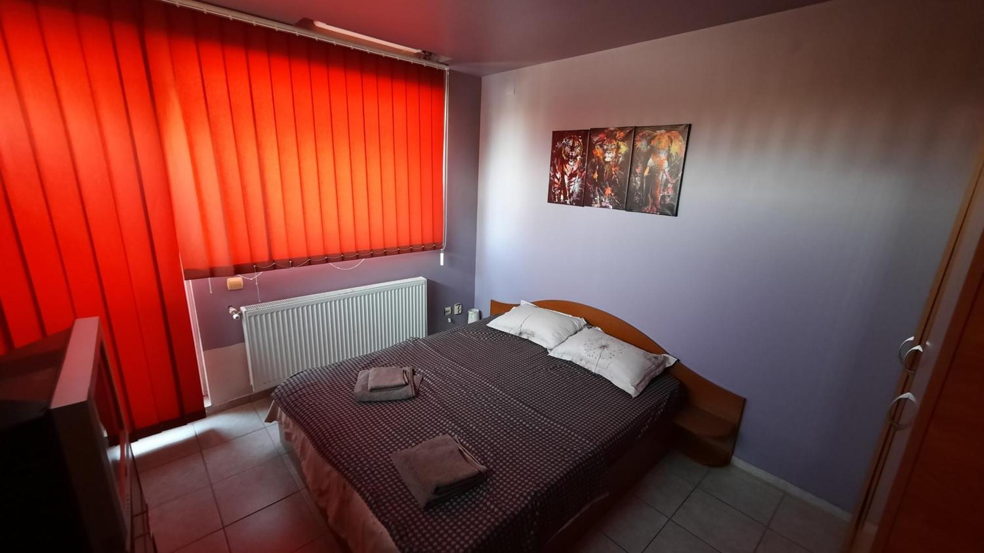 Spacious, Modern Condo In New Villa - Sleeps 6 Boekarest Buitenkant foto